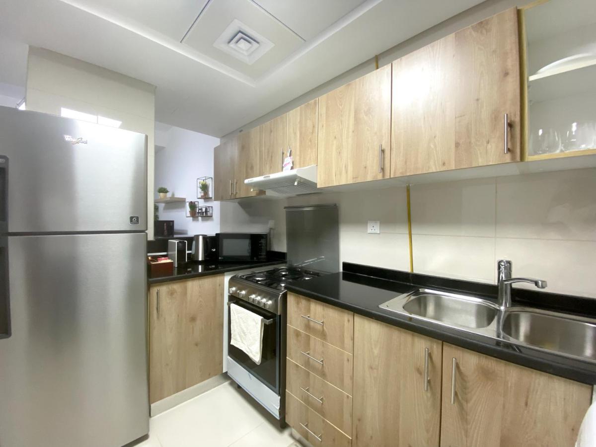 Walk To The Beach Or Enjoy The Amazing View From The Balcony Apartment Dubai Ngoại thất bức ảnh