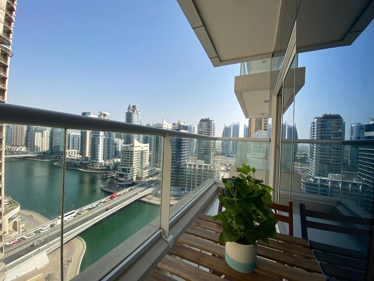 Walk To The Beach Or Enjoy The Amazing View From The Balcony Apartment Dubai Ngoại thất bức ảnh