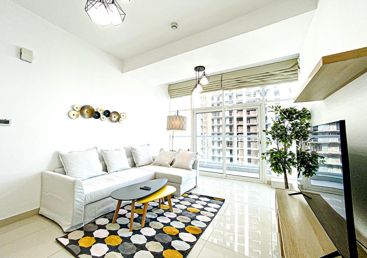 Walk To The Beach Or Enjoy The Amazing View From The Balcony Apartment Dubai Ngoại thất bức ảnh