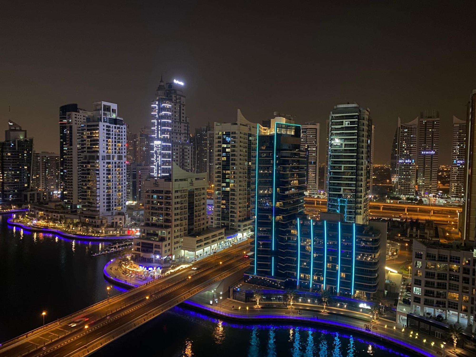 Walk To The Beach Or Enjoy The Amazing View From The Balcony Apartment Dubai Ngoại thất bức ảnh