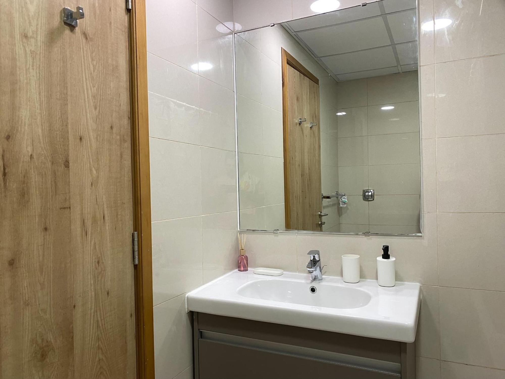 Walk To The Beach Or Enjoy The Amazing View From The Balcony Apartment Dubai Ngoại thất bức ảnh